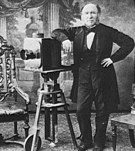Portrait d'un photographe dans son studio vers 1850